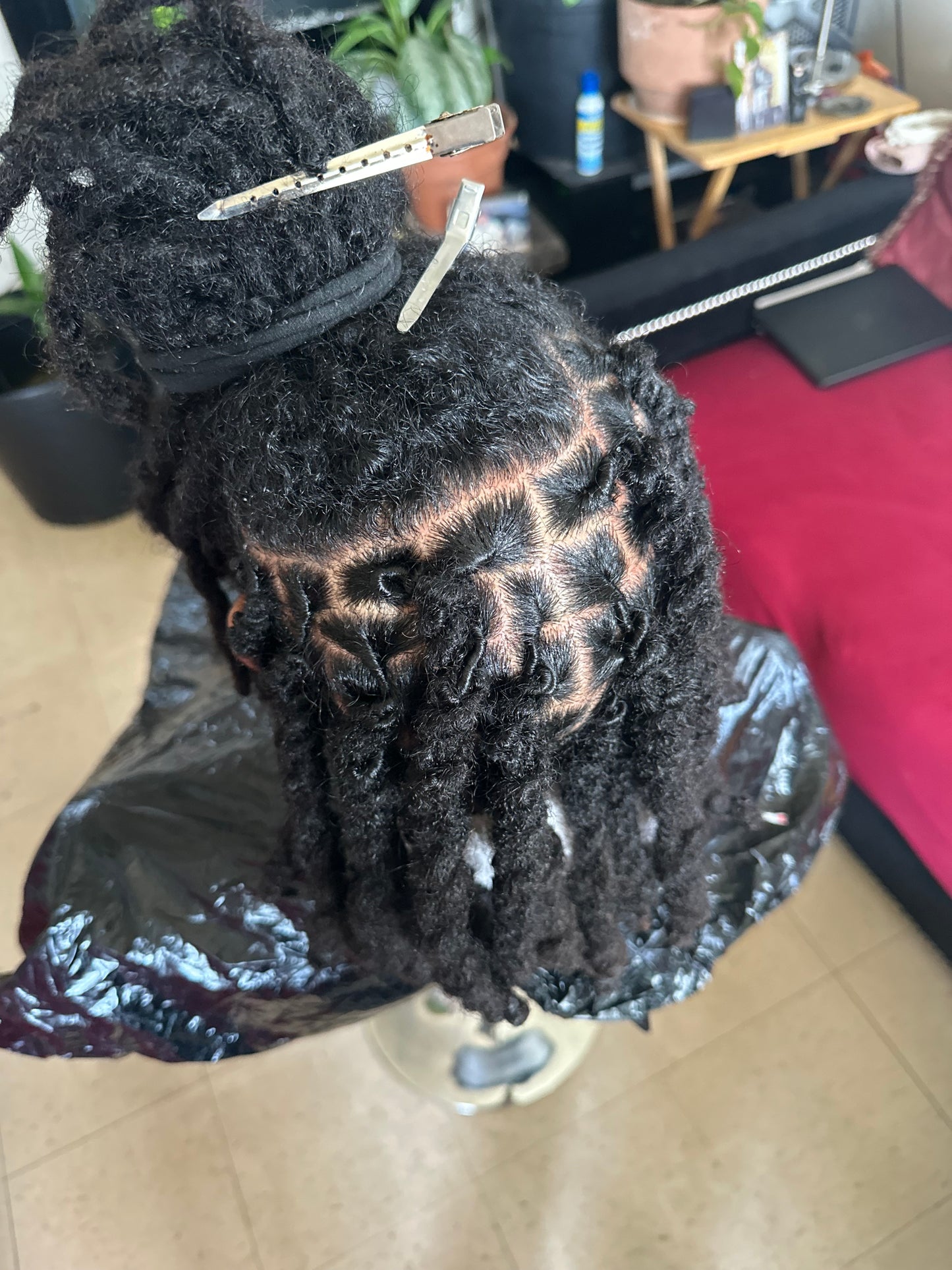 π Loc Retwist β Clean Roots, Fresh Look